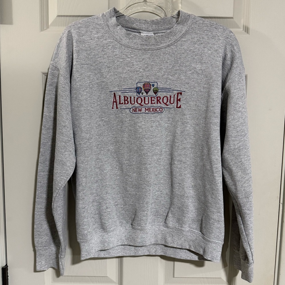 Vintage 90s Gildan Heavy Blend Size M Crewneck Sweatshirt Casual Gray